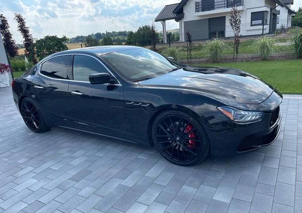 Maserati Ghibli cena 121900 przebieg: 85000, rok produkcji 2014 z Debrzno małe 67